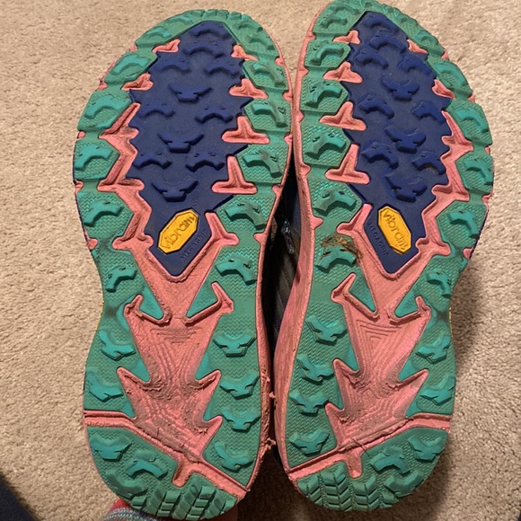 Hoka One One Speedgoat 4 size 9.5 excellent condition- great for trail running! - Picture 6 of 7